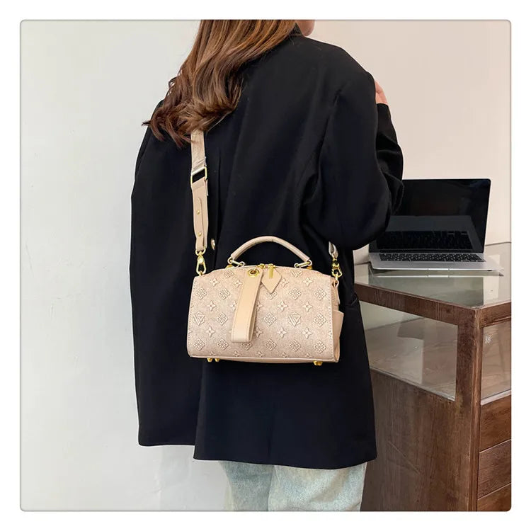 2025 New Boston Bag for Women Fashion Printed Pillow Bag Wide Strap Shoulder Crossbody Bag Casual Work